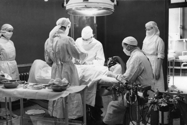 The History of Surgical Lamps
